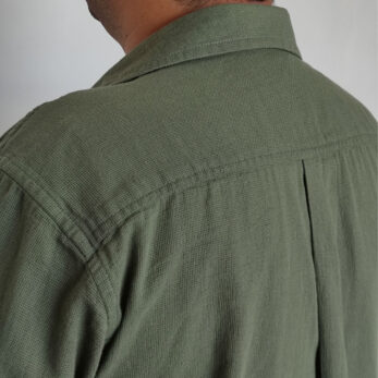Alternative view of پیراهن مردانه لینن کنفی سبز