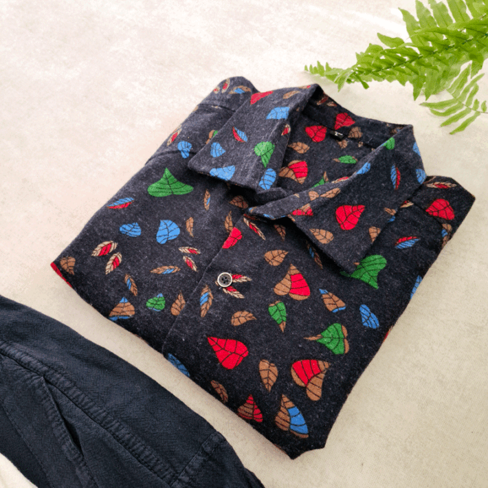 پیراهن مردانه لینن سرمه ای برگ