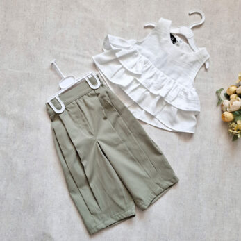 ست تاپ دوطبقه و شلوارک پیله‌دار کتان